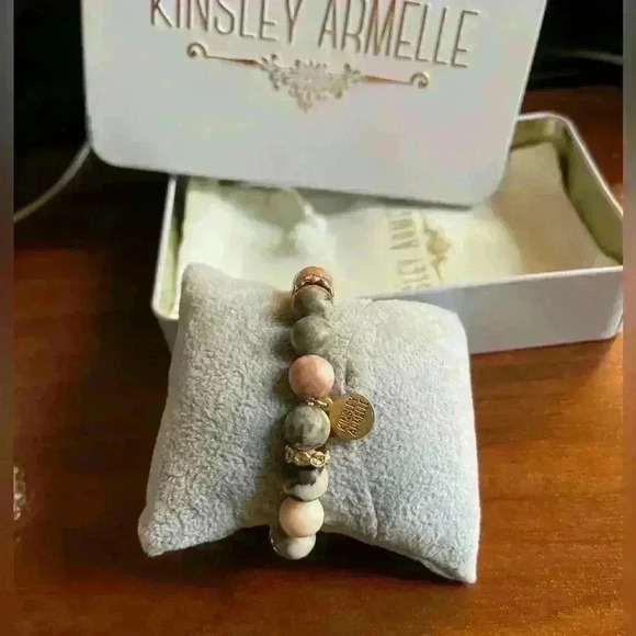 Kinsley Armelle Pricilla bracelet - Picture 1 of 4